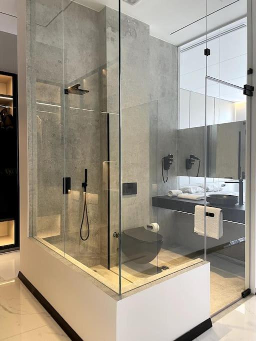 شقة Luxury Penthouse Prishtina بريشتاين المظهر الخارجي الصورة